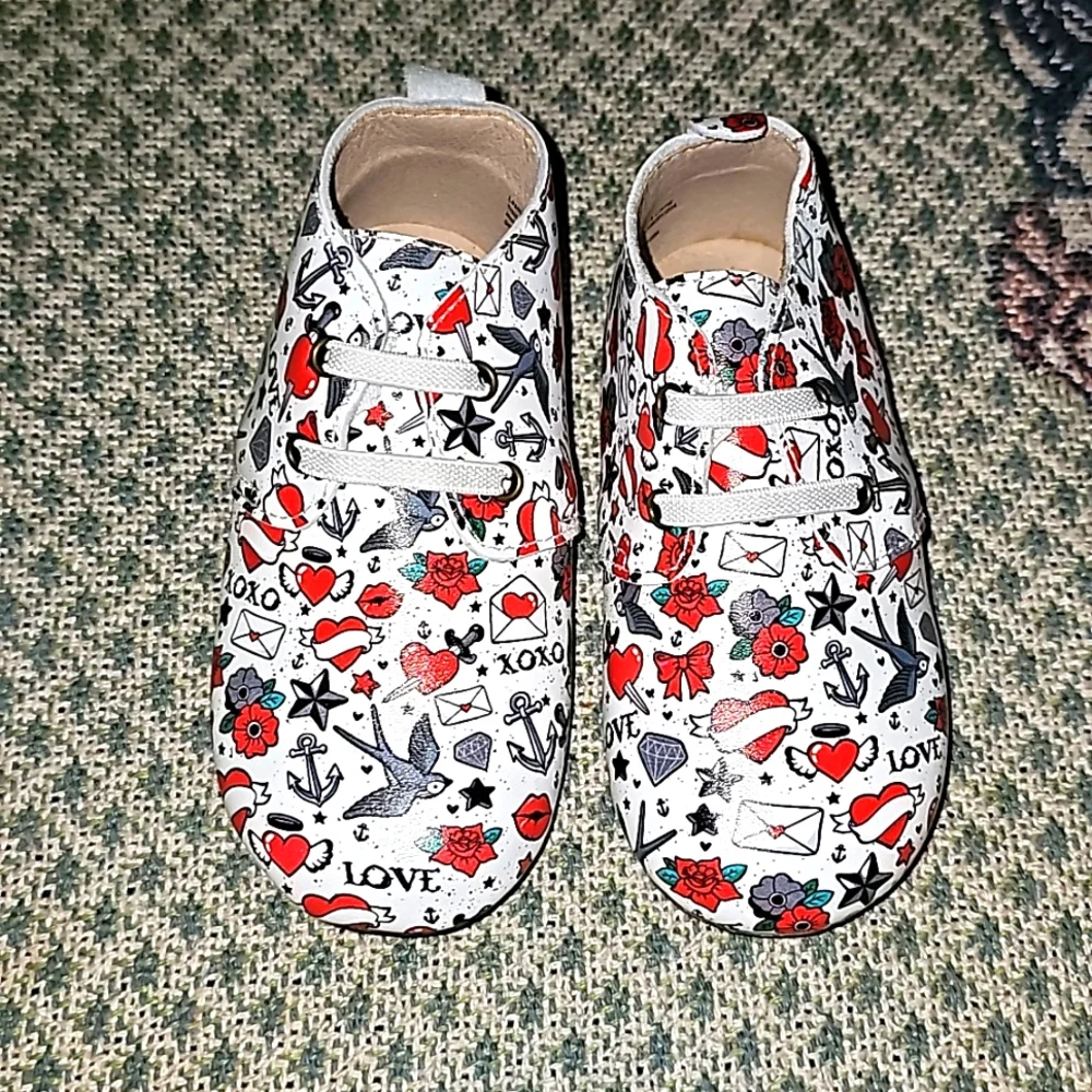 Monkey Feet USA leather shoes love tattoo print design nwot multicolored S3